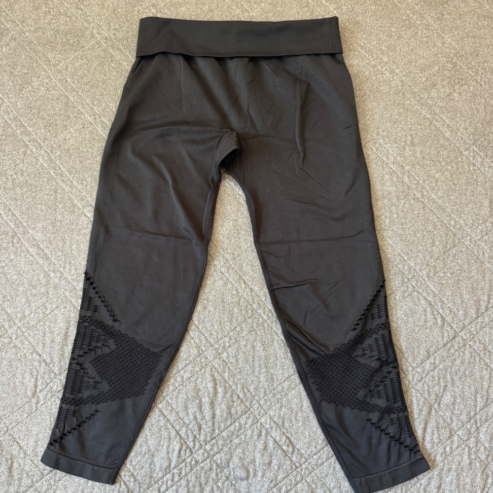 PINK‎ Victoria Secret Cool & Comfy Black Seamless Mesh Leggings Medium Women's